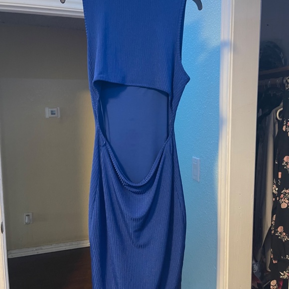 Open back dress - Picture 2 of 2